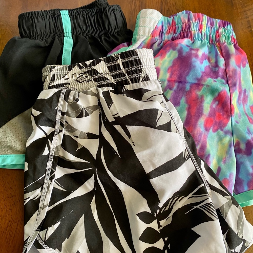 3-pack of girls shorts!!  Nearly new girls shorts sz 6-7.  Great summer wear!